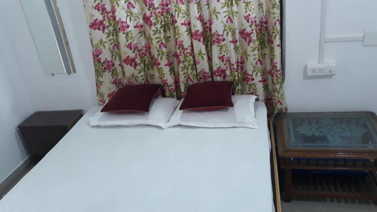Gurukrupa Bunglow Dwārka Esterno foto